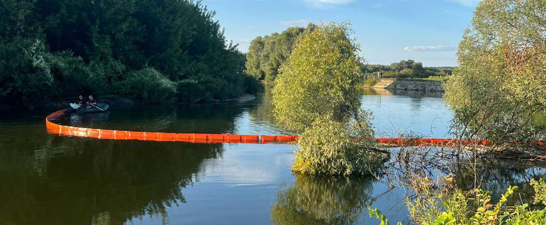 cover for an article about Selecting the Best Oil Spill Booms